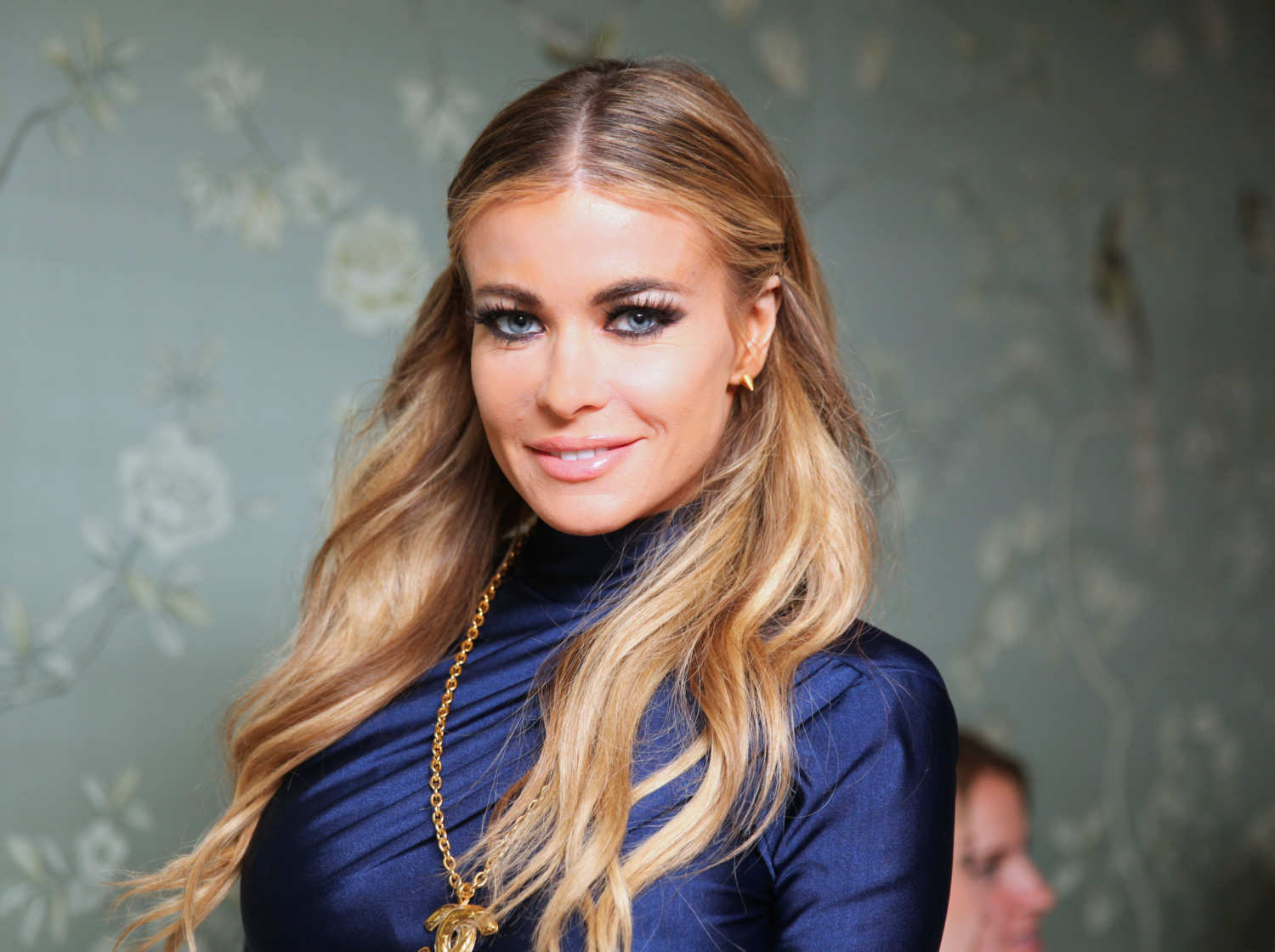 know-carmen-electra-s-height-weight