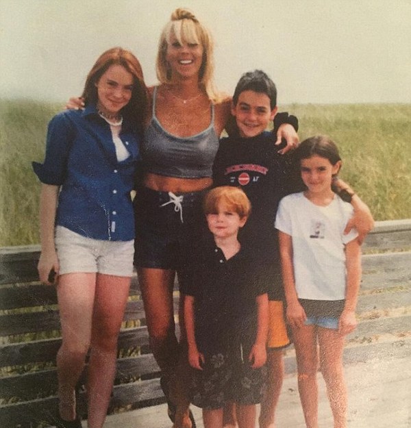 Lindsay Lohan`s family
