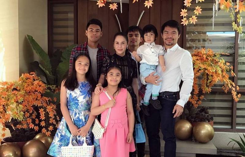 Manny Pacquiao`s family: wife and children