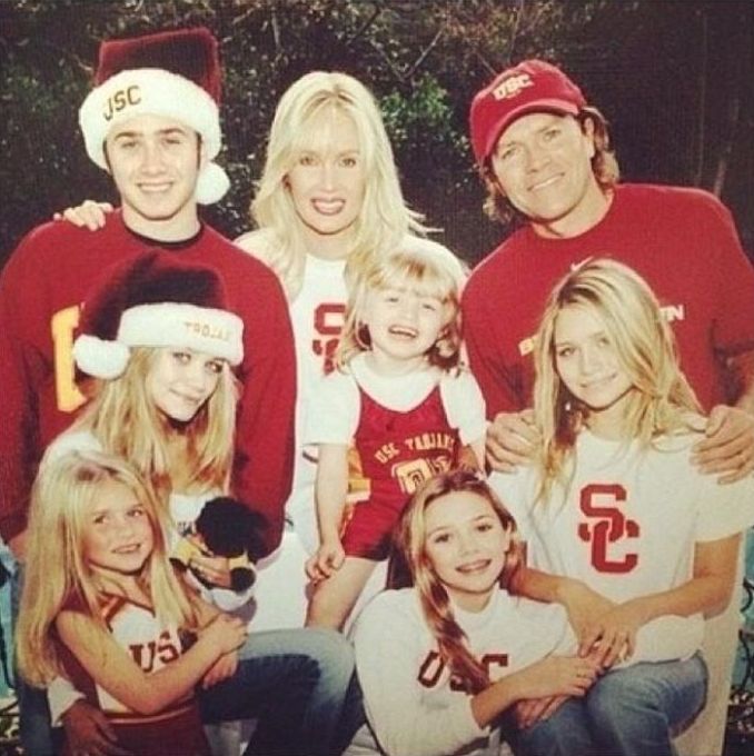 Ashley and Mary-Kate Olsen's family