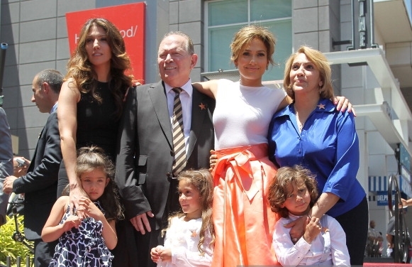 Jennifer Lopez's family: parents and siblings