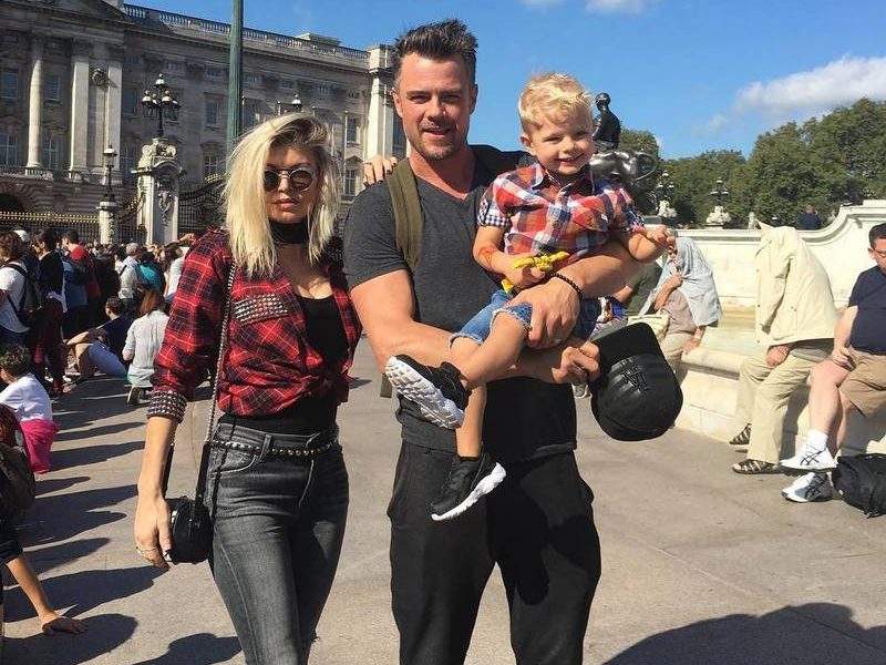 Fergie's family: parents, siblings, husband and kids