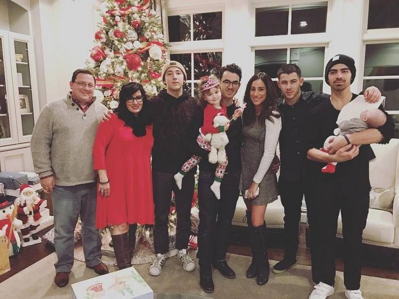 Nick Jonas' family: parents, siblings, wife and kids