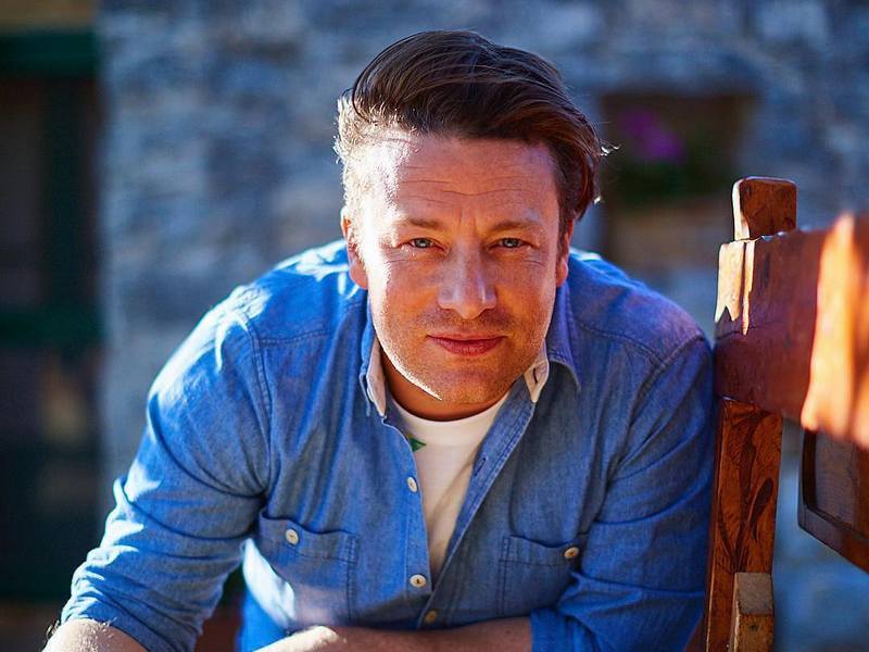 Family of Jamie Oliver: Wife, Children, Sister, Parents - BHW