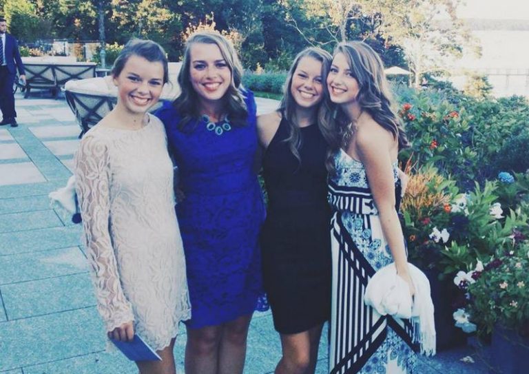 Joe Keery's Family Girlfriend, Siblings, Parents BHW