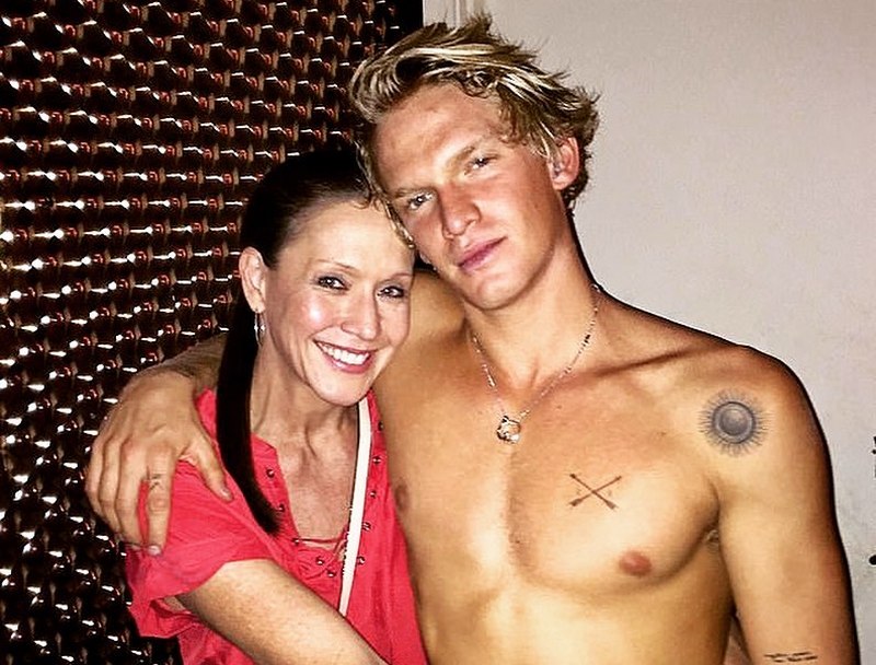 Cody Simpson family - mother Angie Simpson