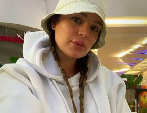 Meet Karol G Family: Colombian Parents and 3 Sisters - BHW