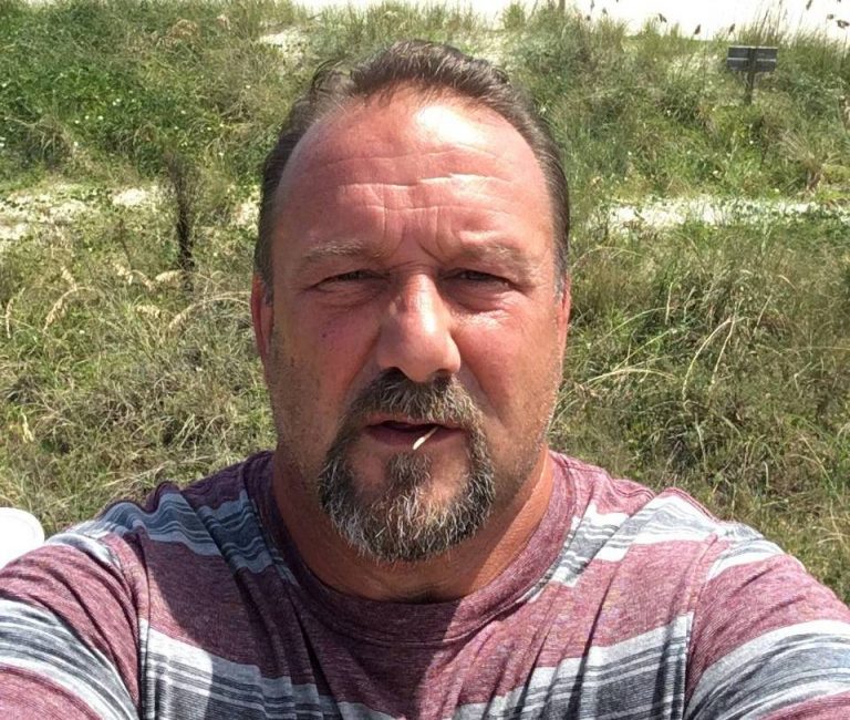 Kellie Pickler tragic family story: husband, father, grandparents - BHW